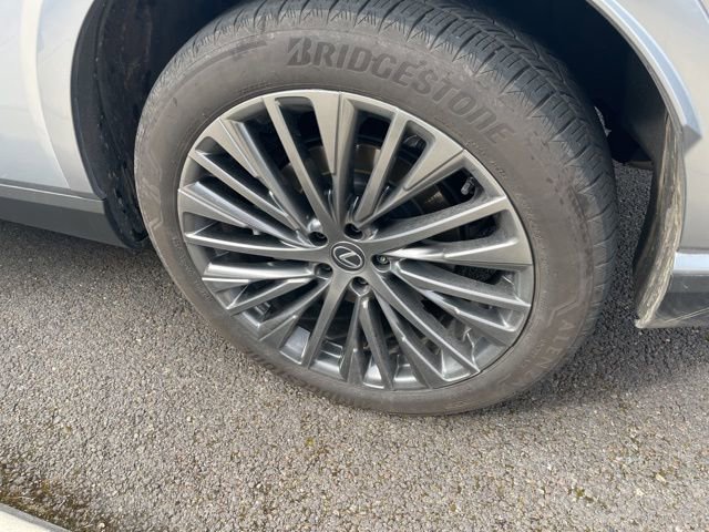 Certified 2025 Lexus RX 450h AWD w/ Convenience Package image 19