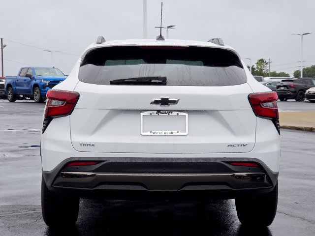 New 2026 Chevrolet Trax ACTIV w/ Sunroof Package FWD image 15