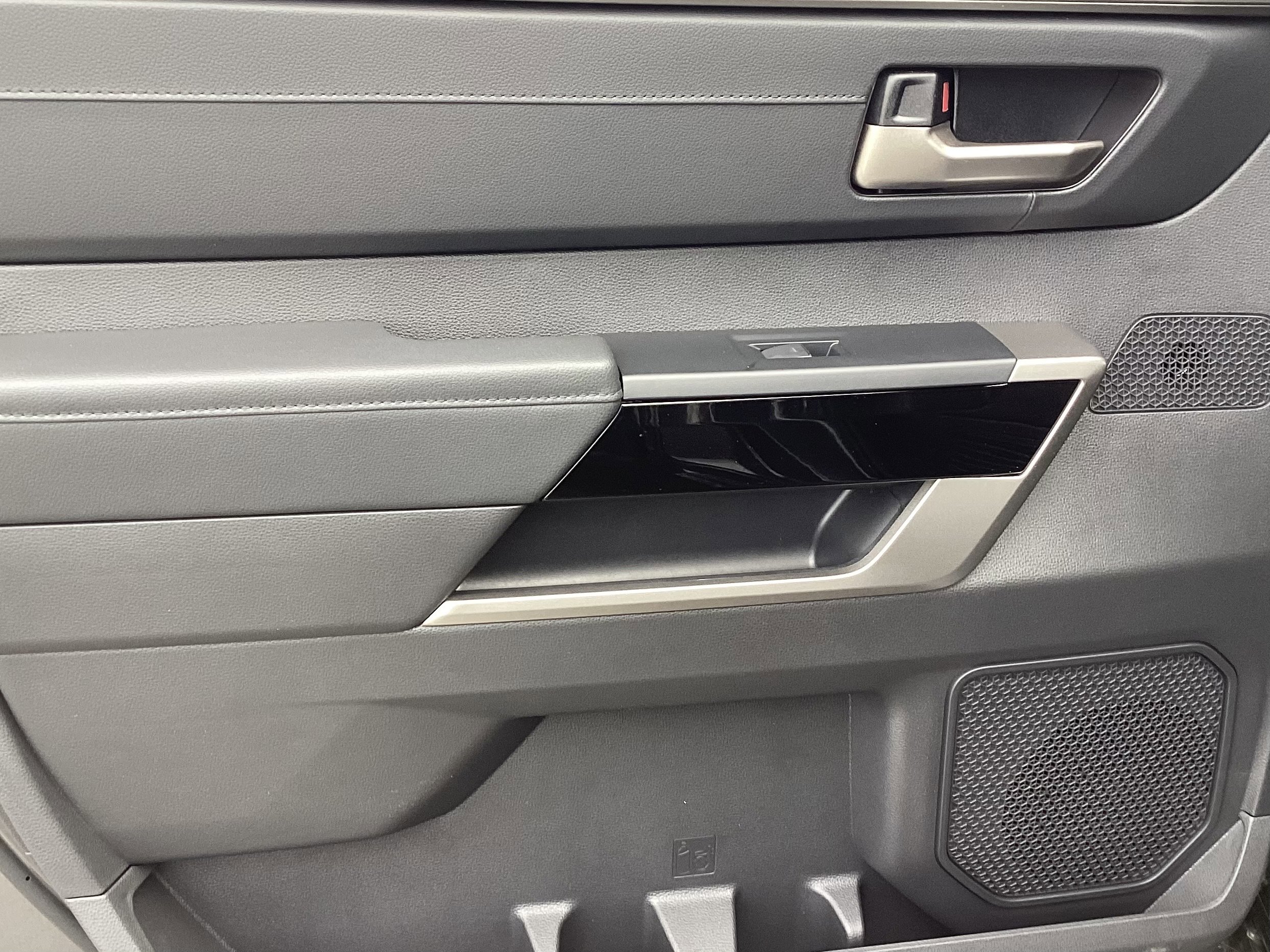 New 2025 Toyota Tundra Limited image 23