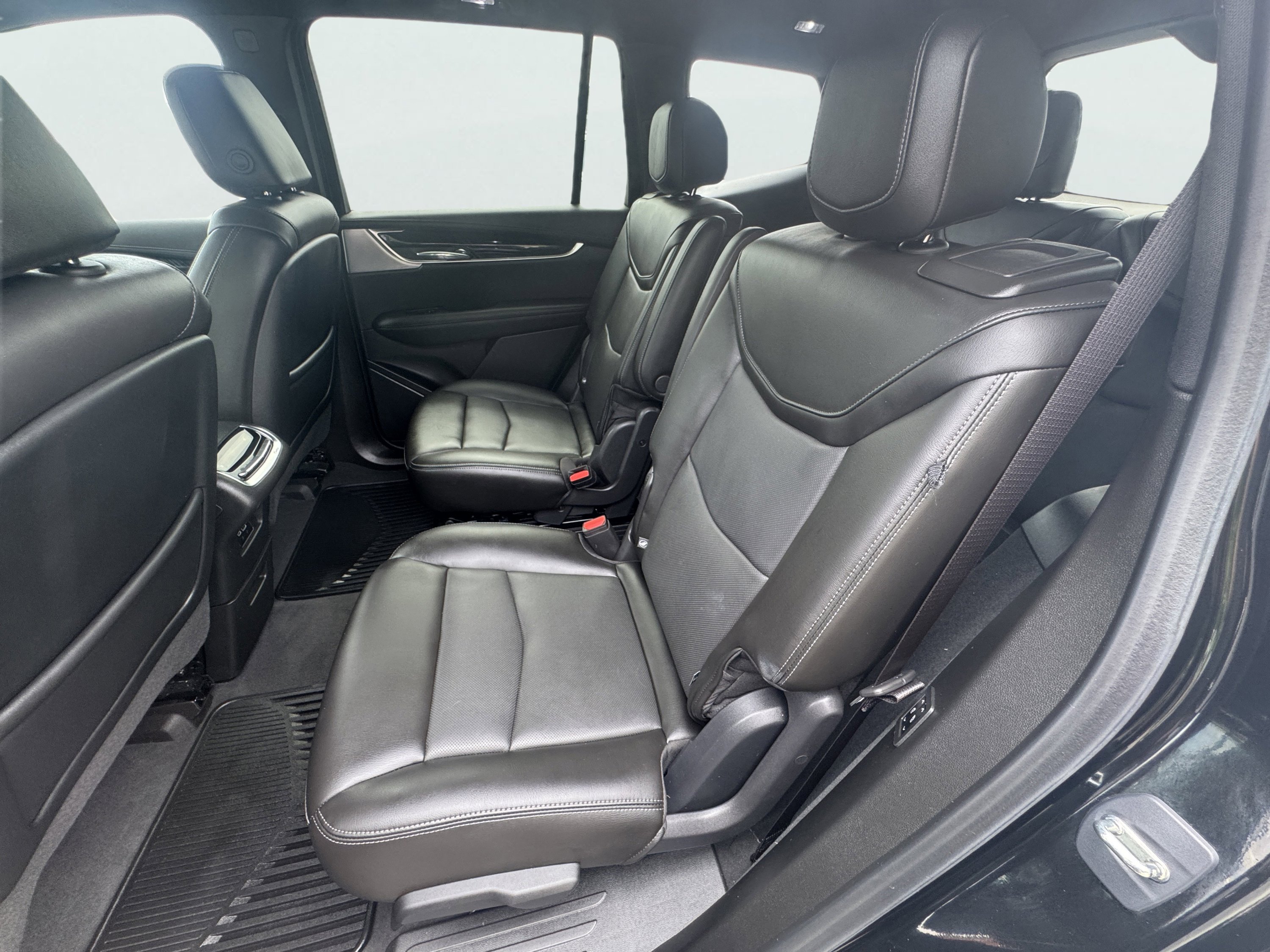 Used 2023 Cadillac XT6 Premium Luxury image 22