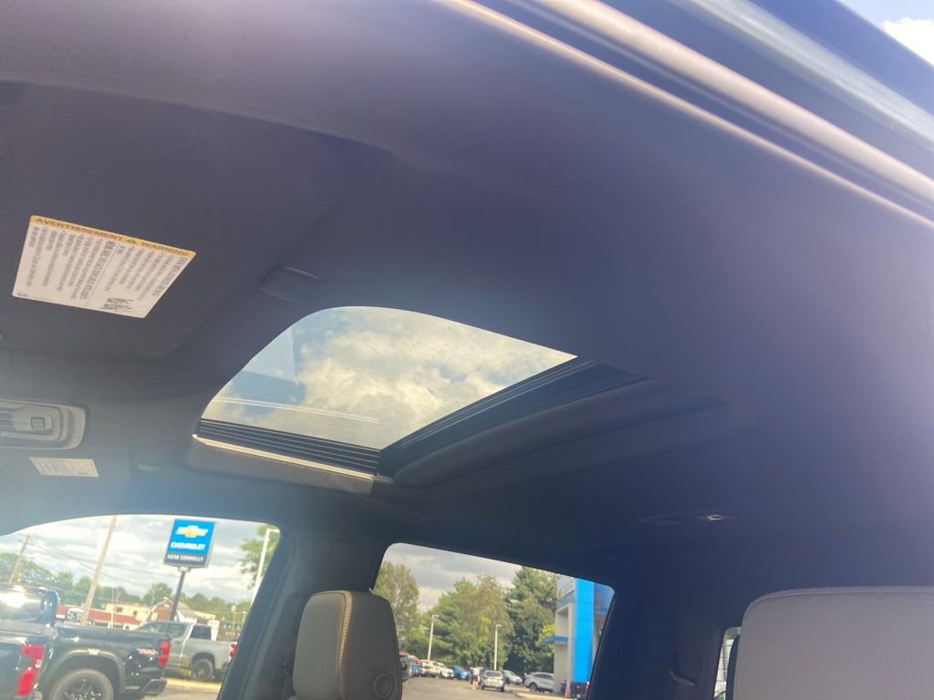 New 2026 Chevrolet Silverado 1500 ZR2 image 12