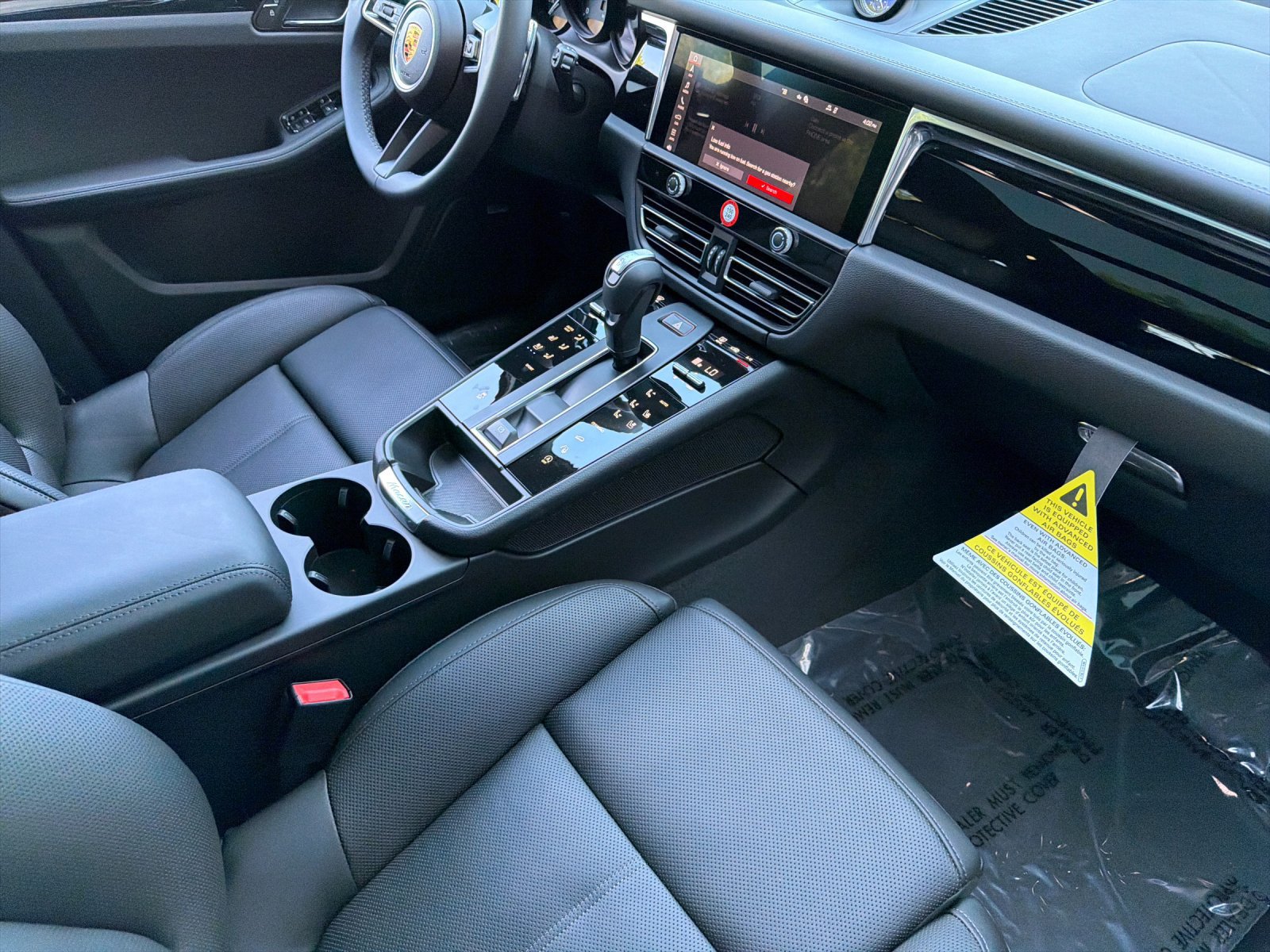 New 2026 Porsche Macan AWD/4WD image 16