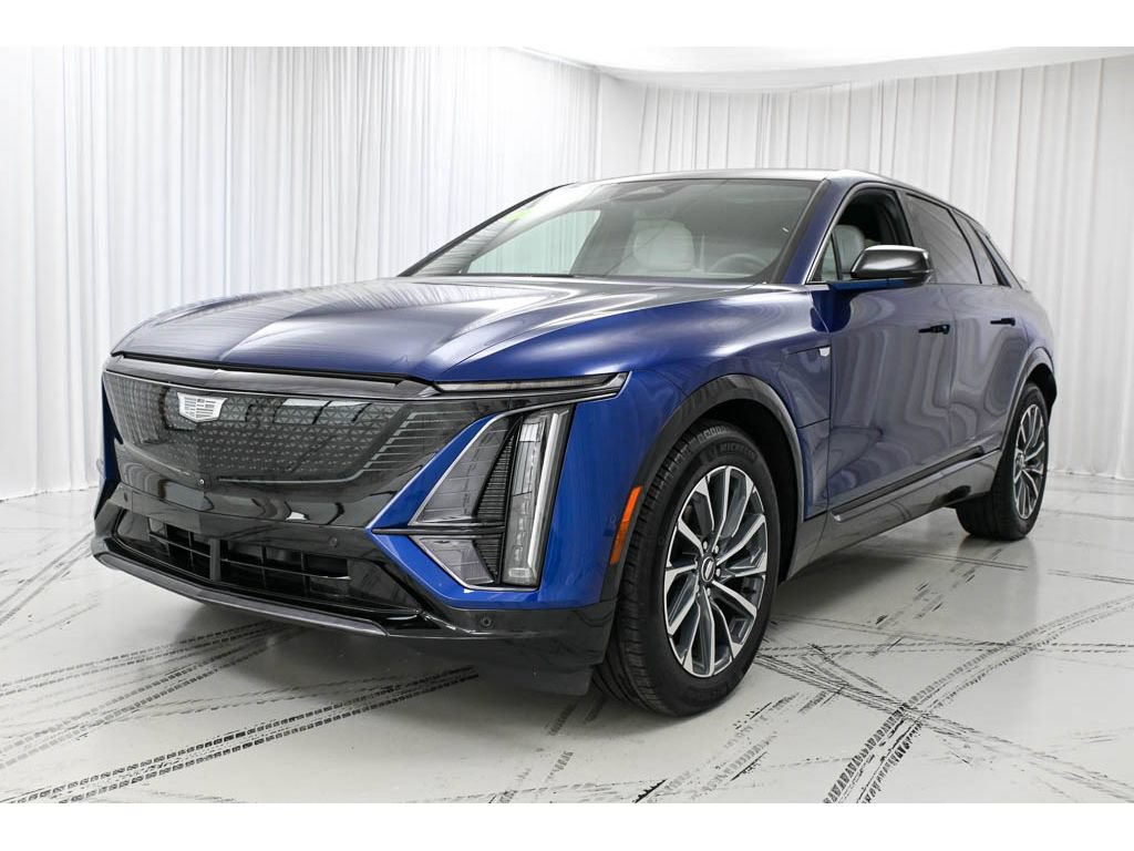 Certified 2024 Cadillac Lyriq Sport w/ LPO, Floor Liner Package AWD/4WD image 4