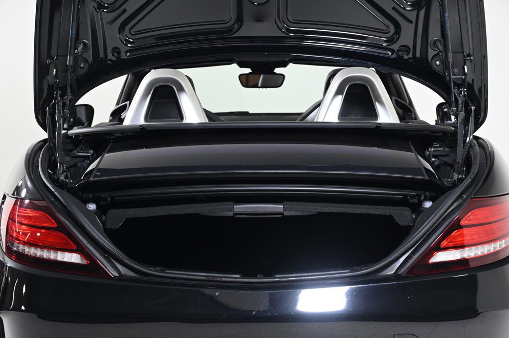 Used 2020 Mercedes-Benz SLC 300 image 21