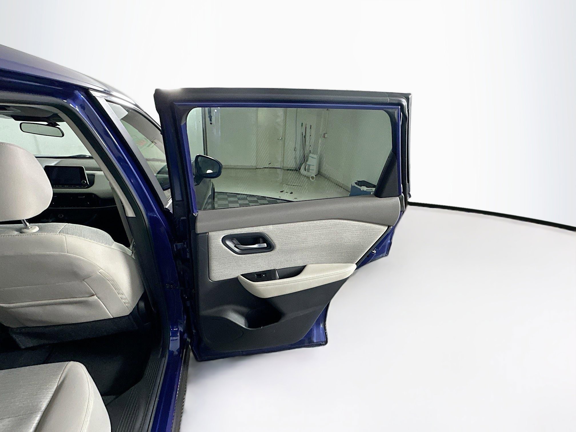 Used 2023 Nissan Rogue SV FWD image 28