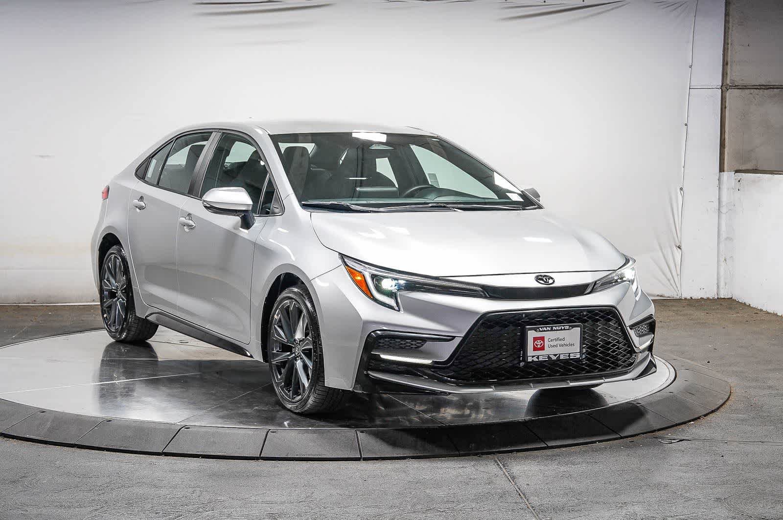 Certified 2025 Toyota Corolla SE FWD image 6