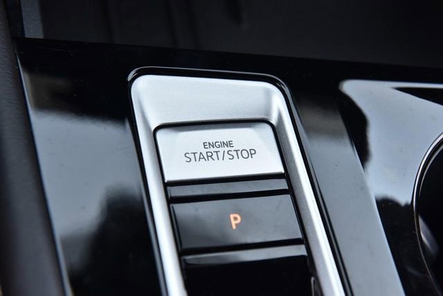 Used 2025 Volkswagen Atlas Cross Sport SE FWD image 17