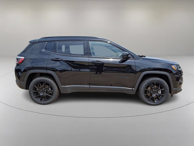 Used 2022 Jeep Compass Latitude w/ Convenience Group AWD/4WD image 12