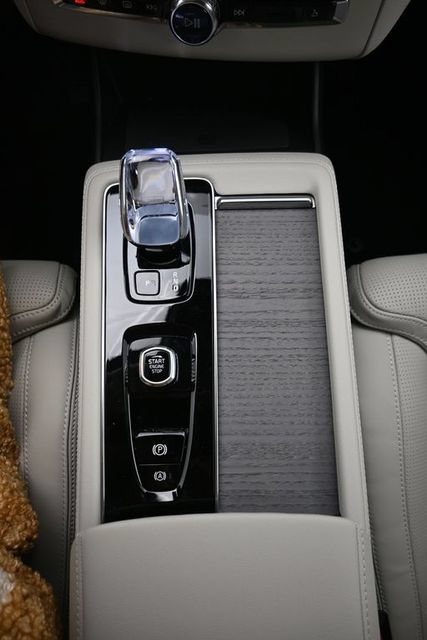 New 2026 Volvo XC90 T8 Ultra w/ Protection Package Premier AWD/4WD image 10
