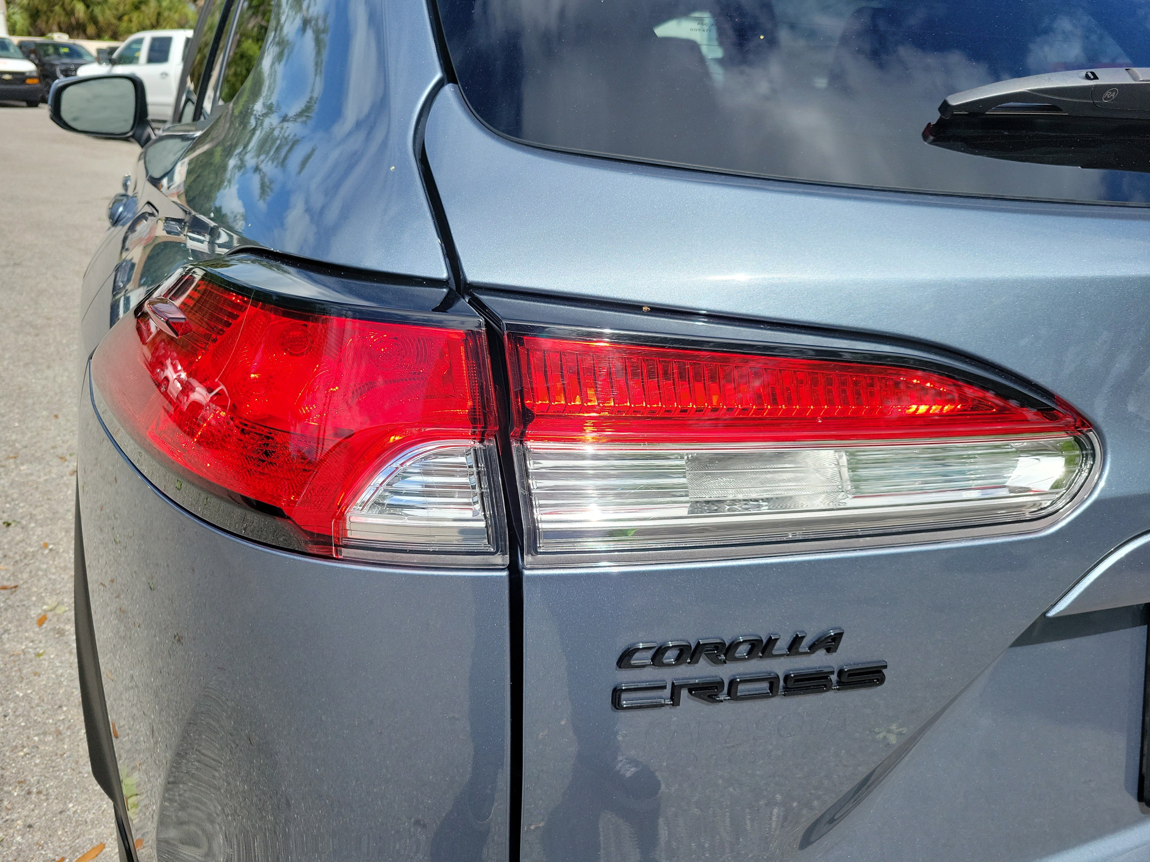 Used 2024 Toyota Corolla Cross SE image 10