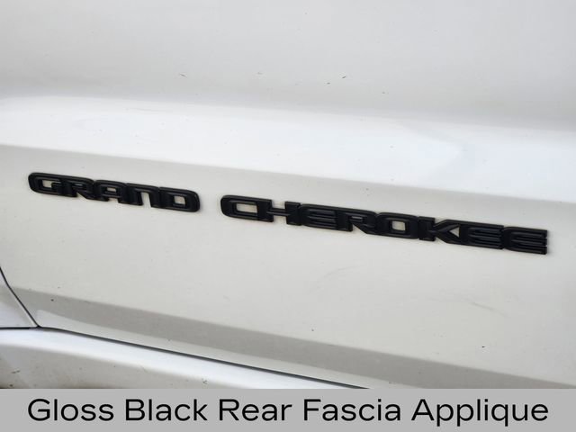 Used 2018 Jeep Grand Cherokee Altitude image 19