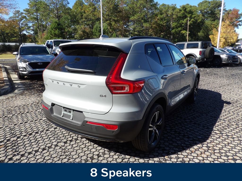 New 2026 Volvo XC40 B4 Core w/ Climate Package image 4