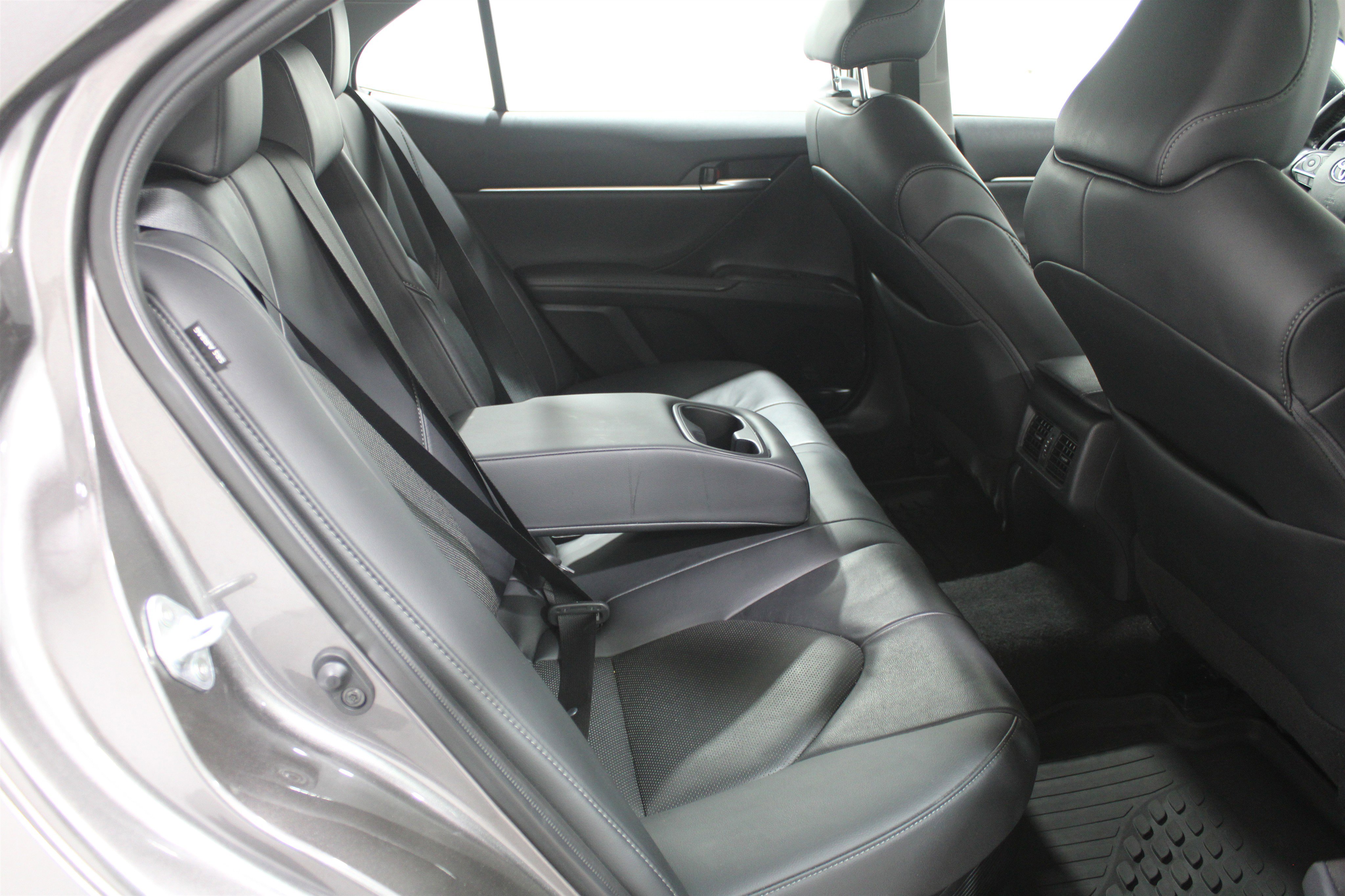 Used 2023 Toyota Camry XLE image 23