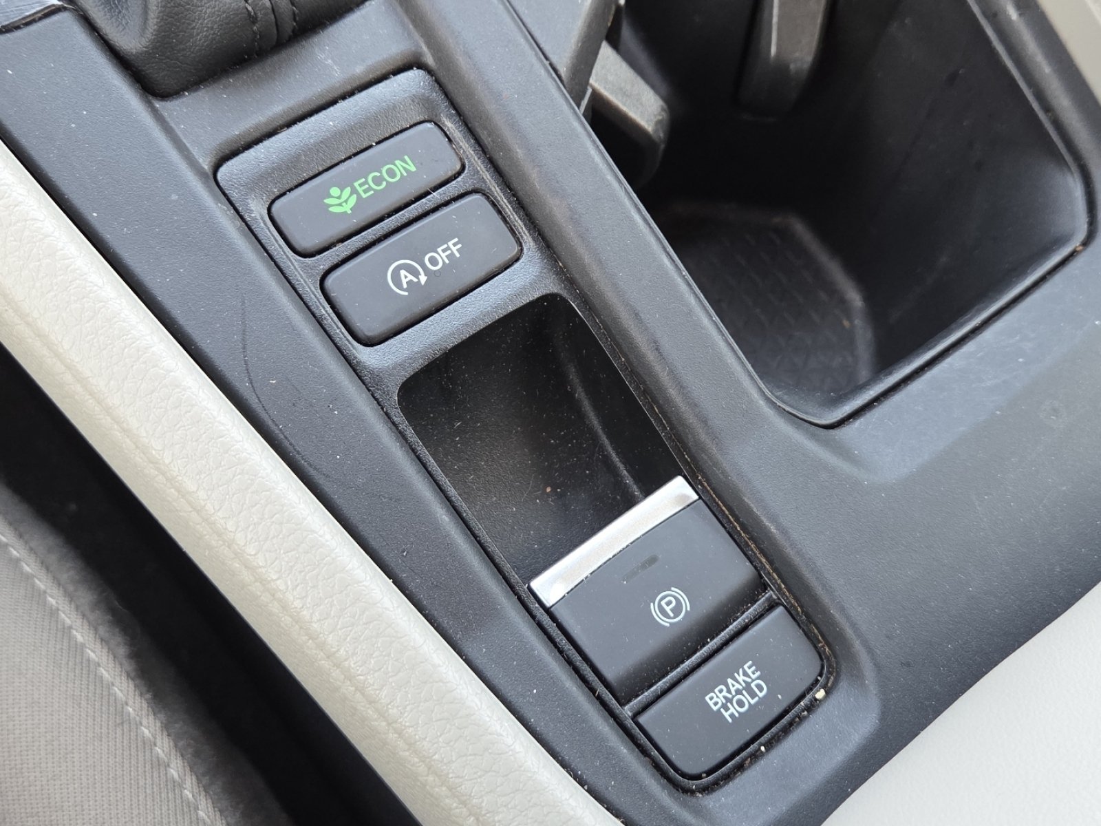 Used 2025 Honda Accord SE image 9