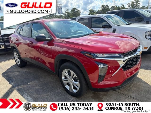 Used 2026 Chevrolet Trax LS FWD image 3