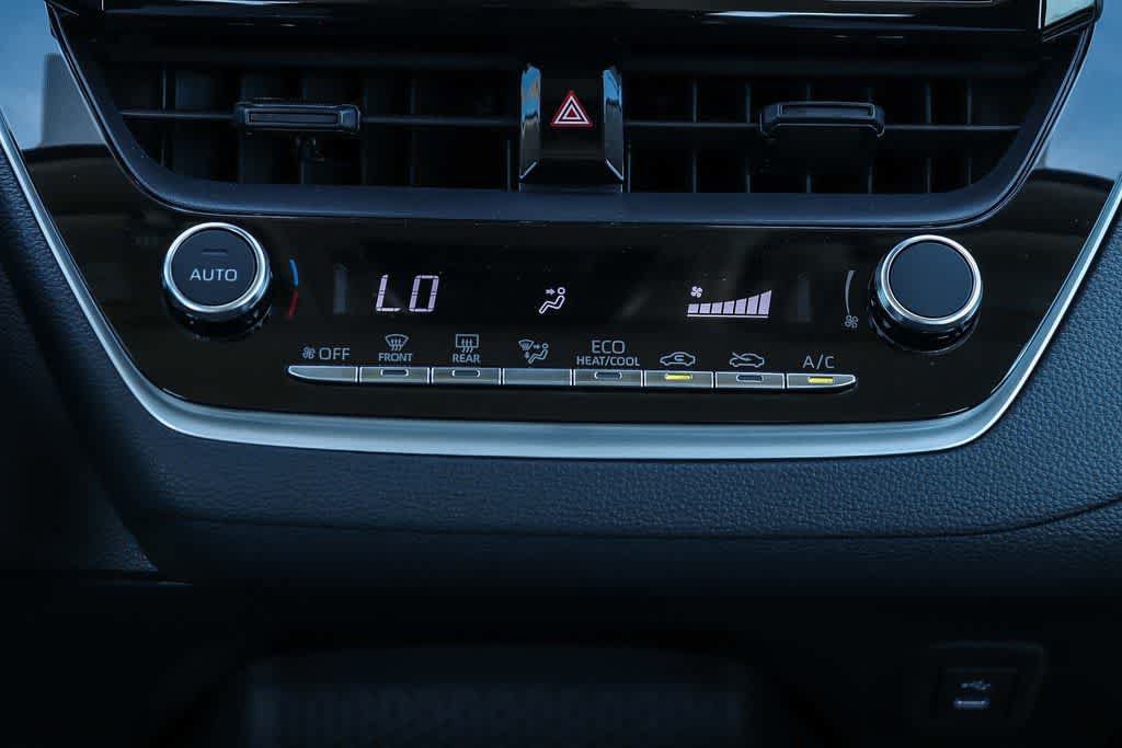 Used 2025 Toyota Corolla LE FWD image 13