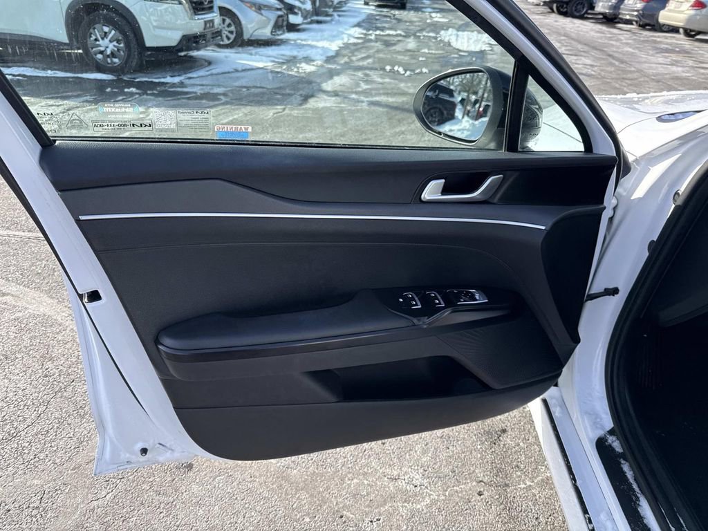 Used 2023 Kia K5 GT-Line w/ GT-Line Premium Package image 17