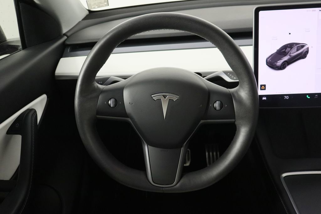 Used 2021 Tesla Model Y Long Range image 21