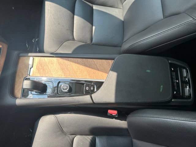 Certified 2024 Volvo XC90 B5 Plus w/ Protection Package Premier AWD/4WD image 28