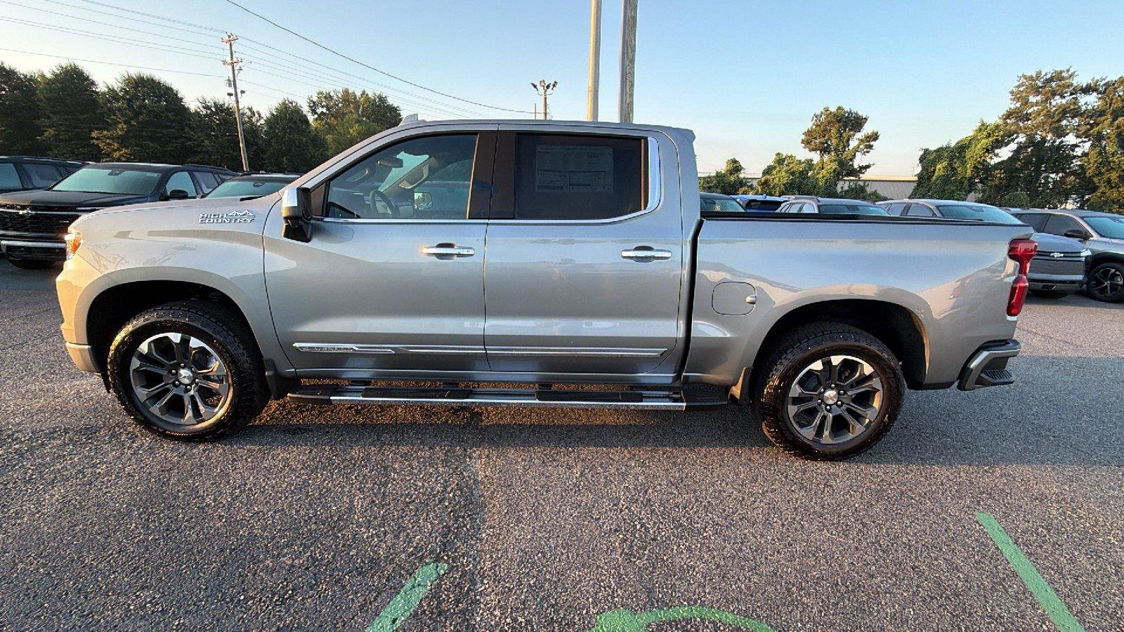New 2026 Chevrolet Silverado 1500 High Country w/ Z71 Off-Road Package AWD/4WD image 12