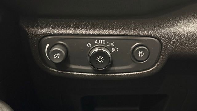 Used 2021 Chevrolet TrailBlazer LT w/ Driver Confidence Package image 28