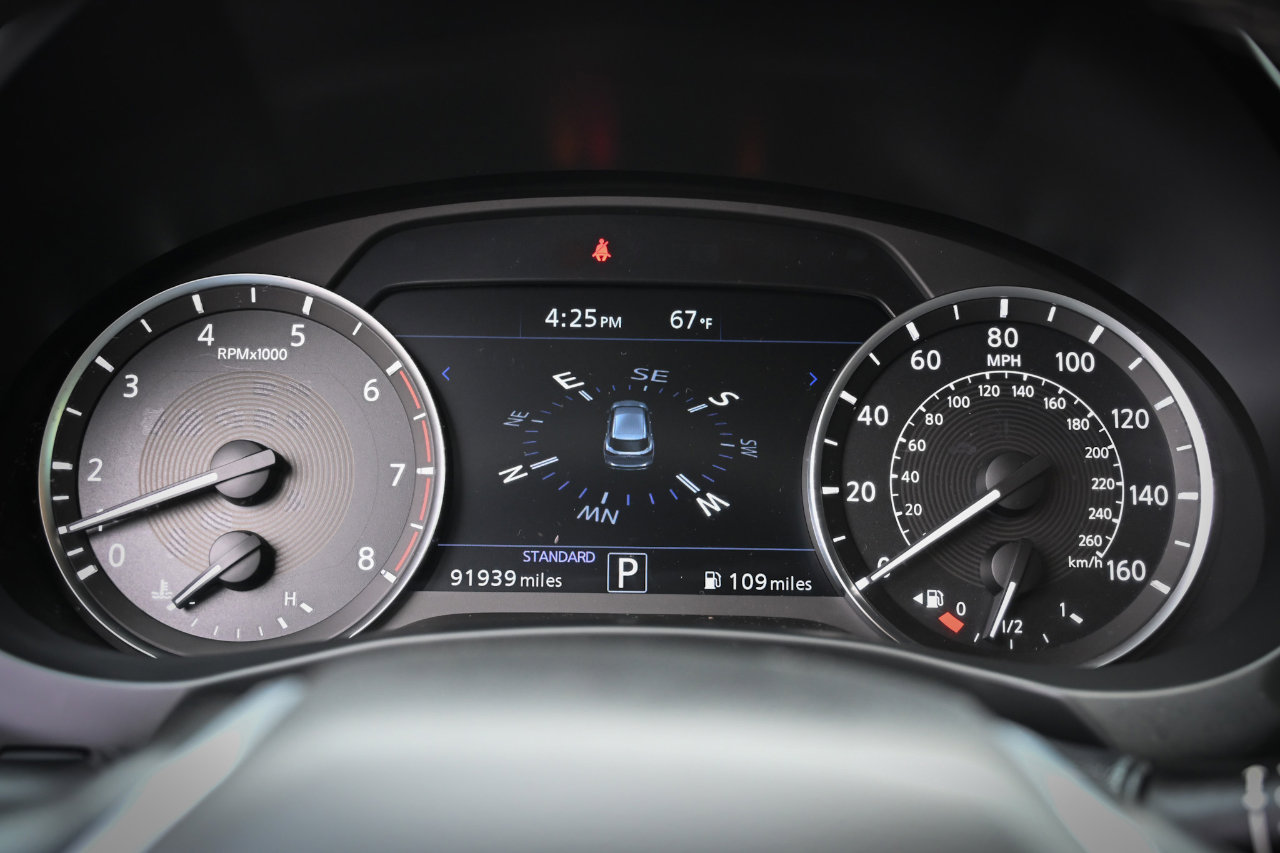 Used 2019 INFINITI QX50 Luxe w/ Navigation Package image 16