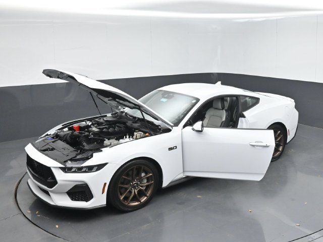 Used 2025 Ford Mustang GT Premium RWD image 53