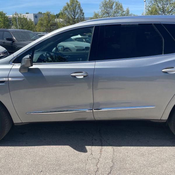 Used 2023 Buick Enclave Essence w/ Experience Buick Package AWD/4WD image 7