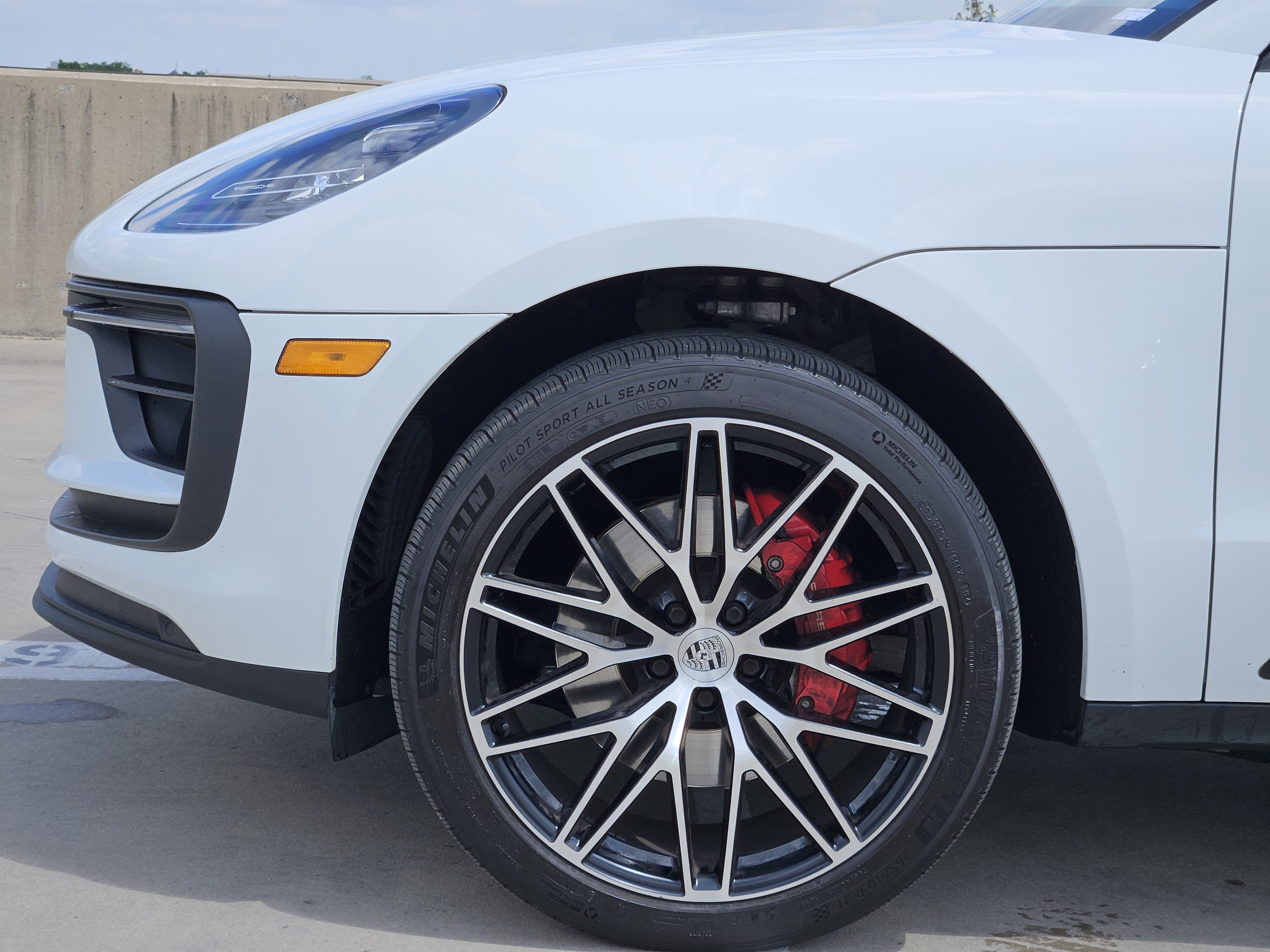Used 2023 Porsche Macan S image 13