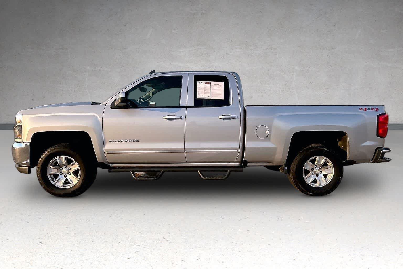 Used 2016 Chevrolet Silverado 1500 LT AWD/4WD image 3
