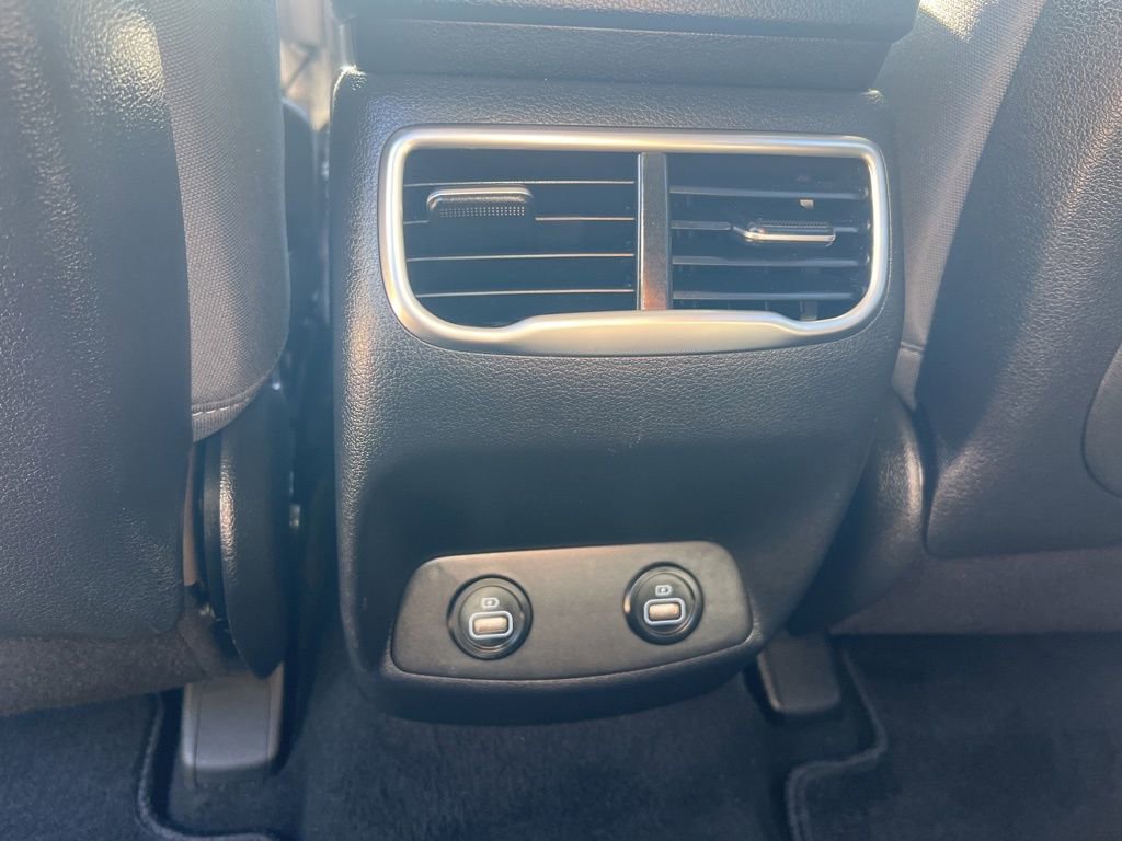 Used 2023 Hyundai Santa Fe SE image 48