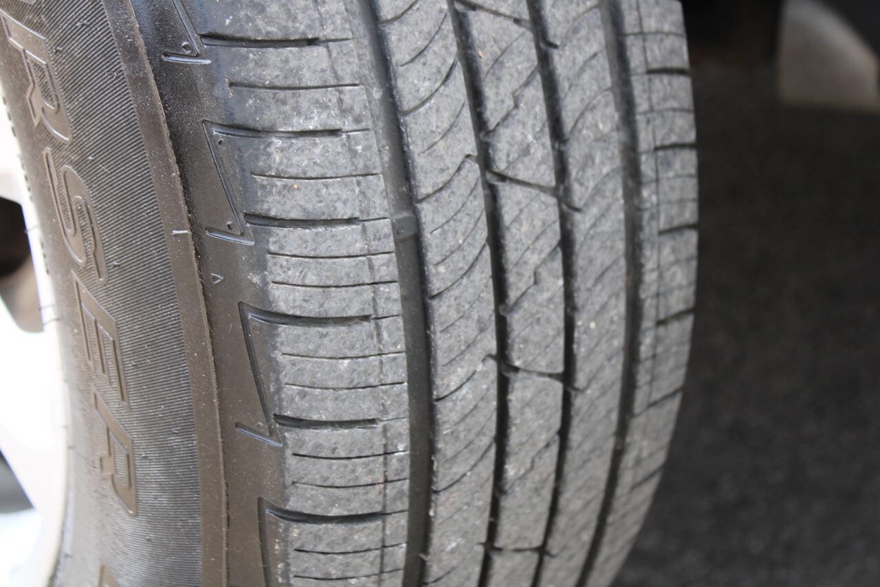 Used 2021 Chevrolet Equinox LT image 14