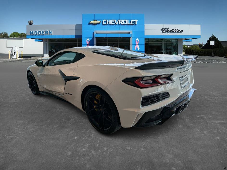 New 2025 Chevrolet Corvette Z06 w/ Stealth Interior Trim Package RWD image 7