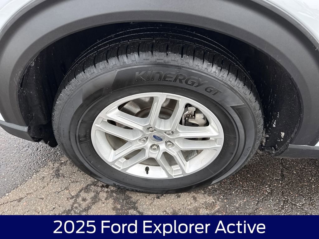 Used 2025 Ford Explorer Active image 11