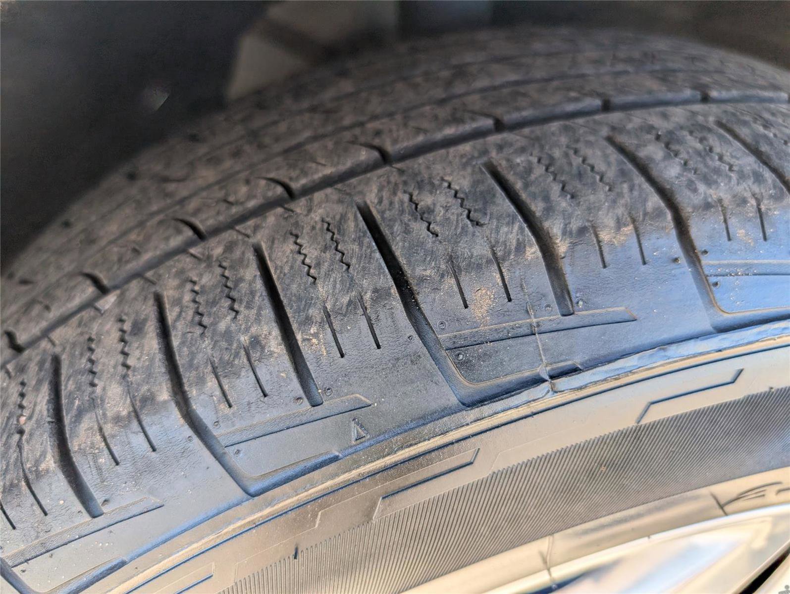 Used 2018 Chrysler Pacifica Limited image 42