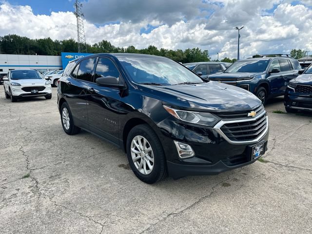 Used 2018 Chevrolet Equinox LS AWD/4WD image 11