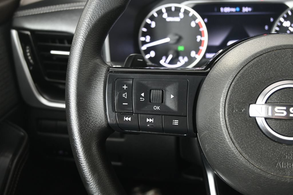 Used 2022 Nissan Rogue SV AWD/4WD image 35