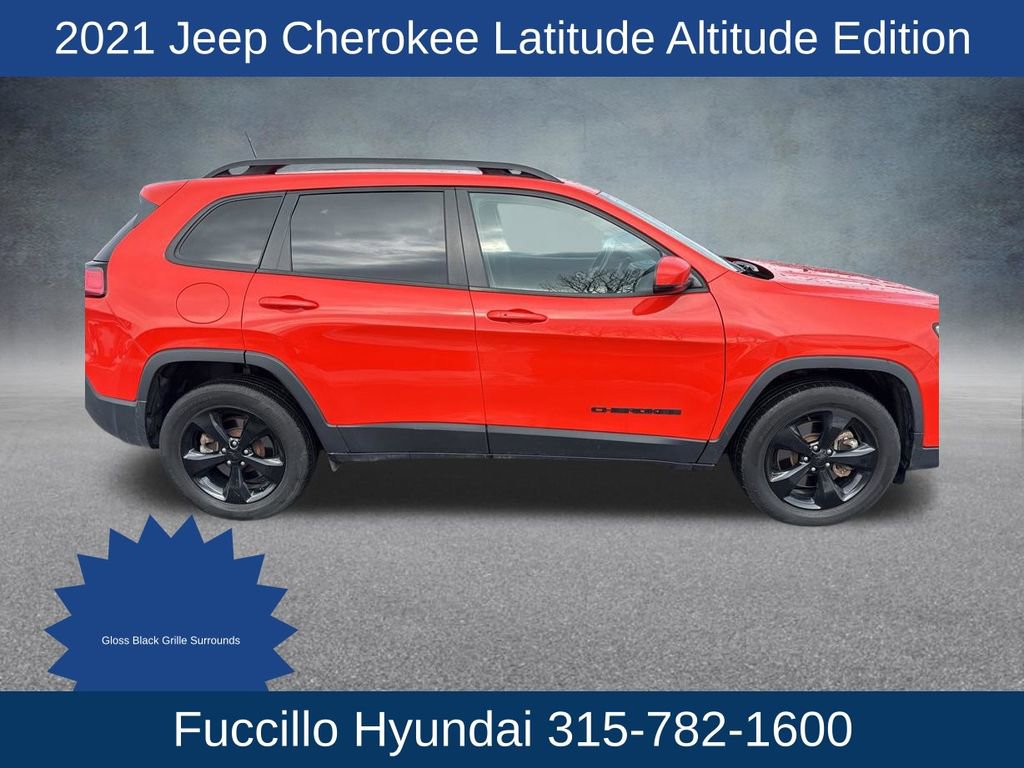 Used 2021 Jeep Cherokee Latitude Plus AWD/4WD image 5