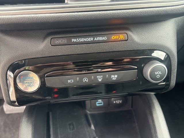 Used 2023 Ford Escape Active image 71