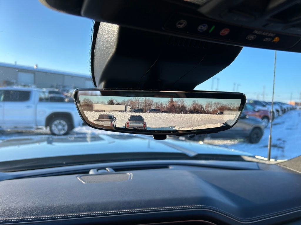 Used 2024 GMC Sierra 2500 Denali Ultimate image 9