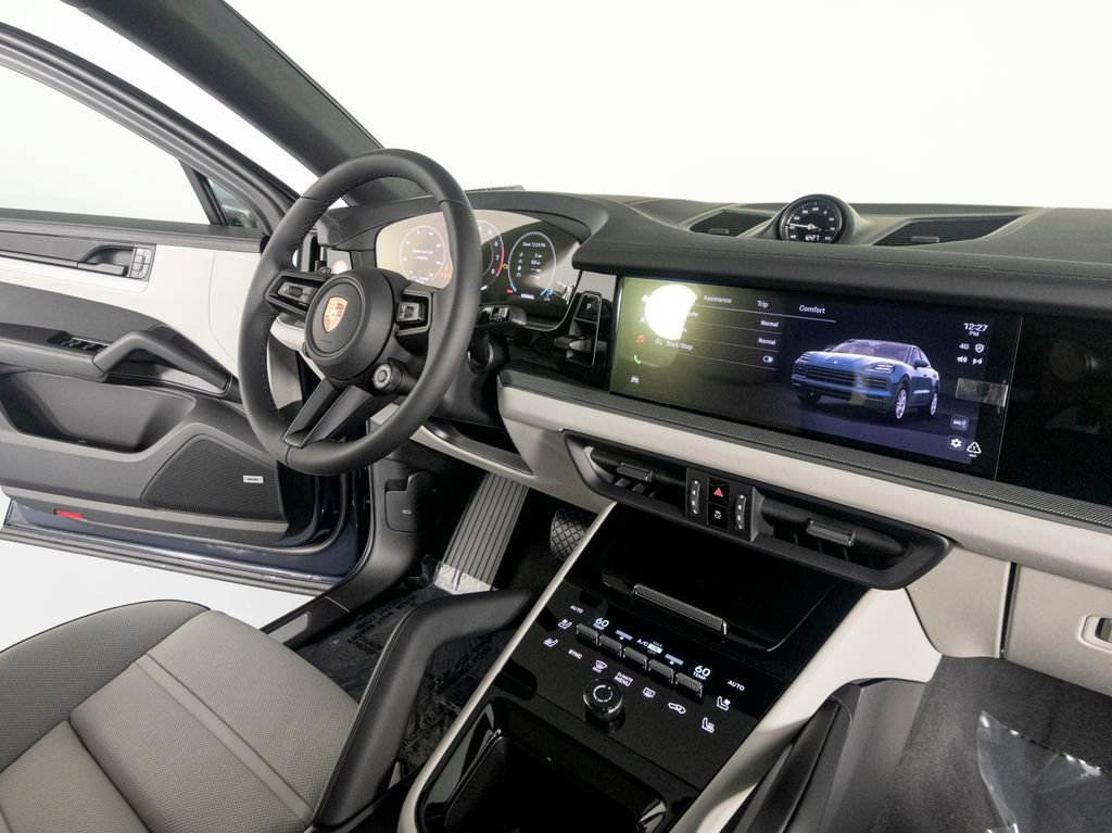 New 2026 Porsche Cayenne Coupe AWD/4WD image 34