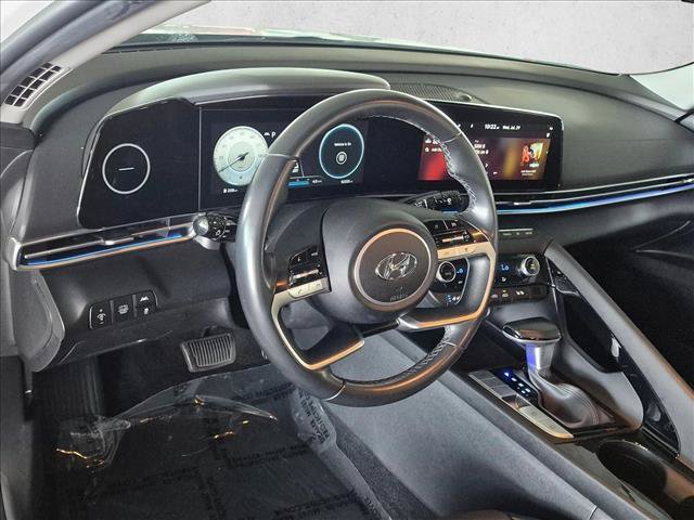 Used 2023 Hyundai Elantra Limited FWD image 10