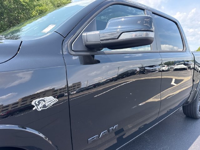 New 2026 RAM 1500 Laramie w/ Night Edition AWD/4WD image 4