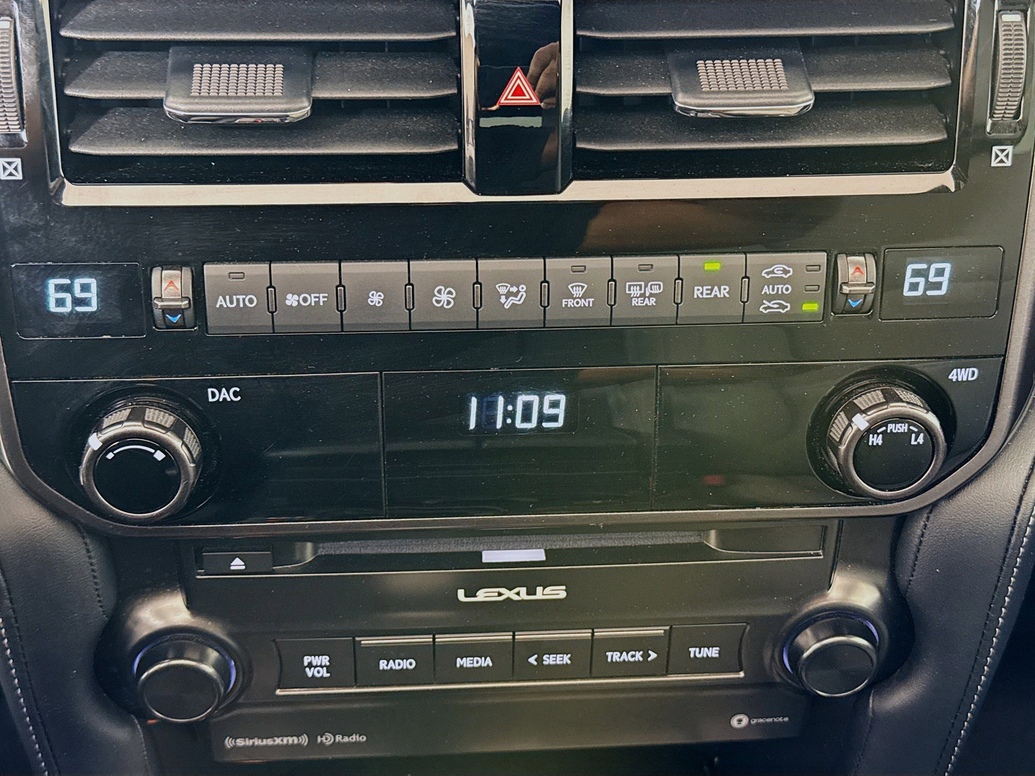 Certified 2023 Lexus GX 460 w/ Black Line Special Edition AWD/4WD image 18