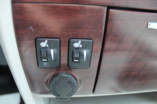 Used 2013 Toyota Sienna XLE FWD image 12