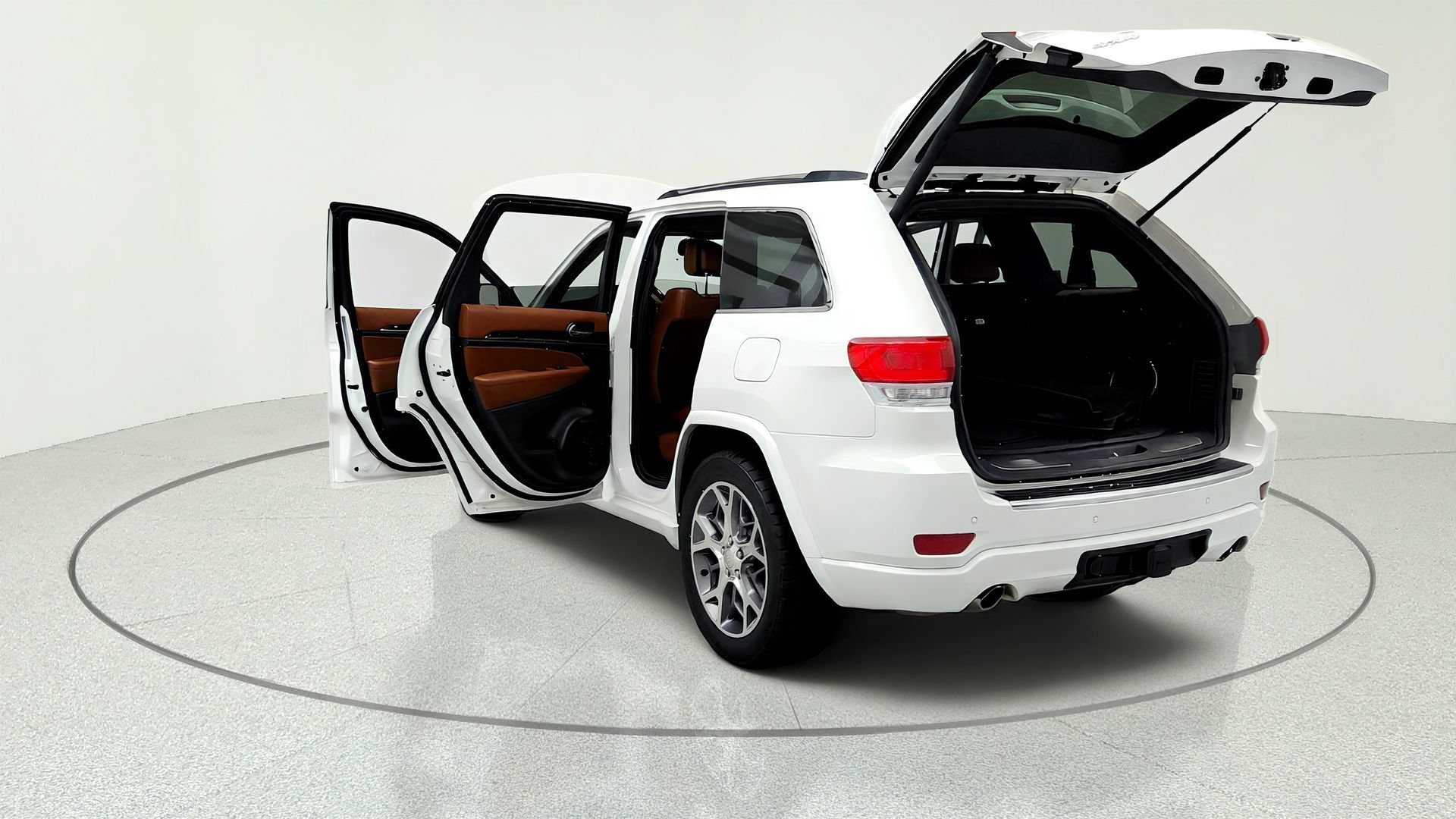 Used 2021 Jeep Grand Cherokee Overland AWD/4WD image 11