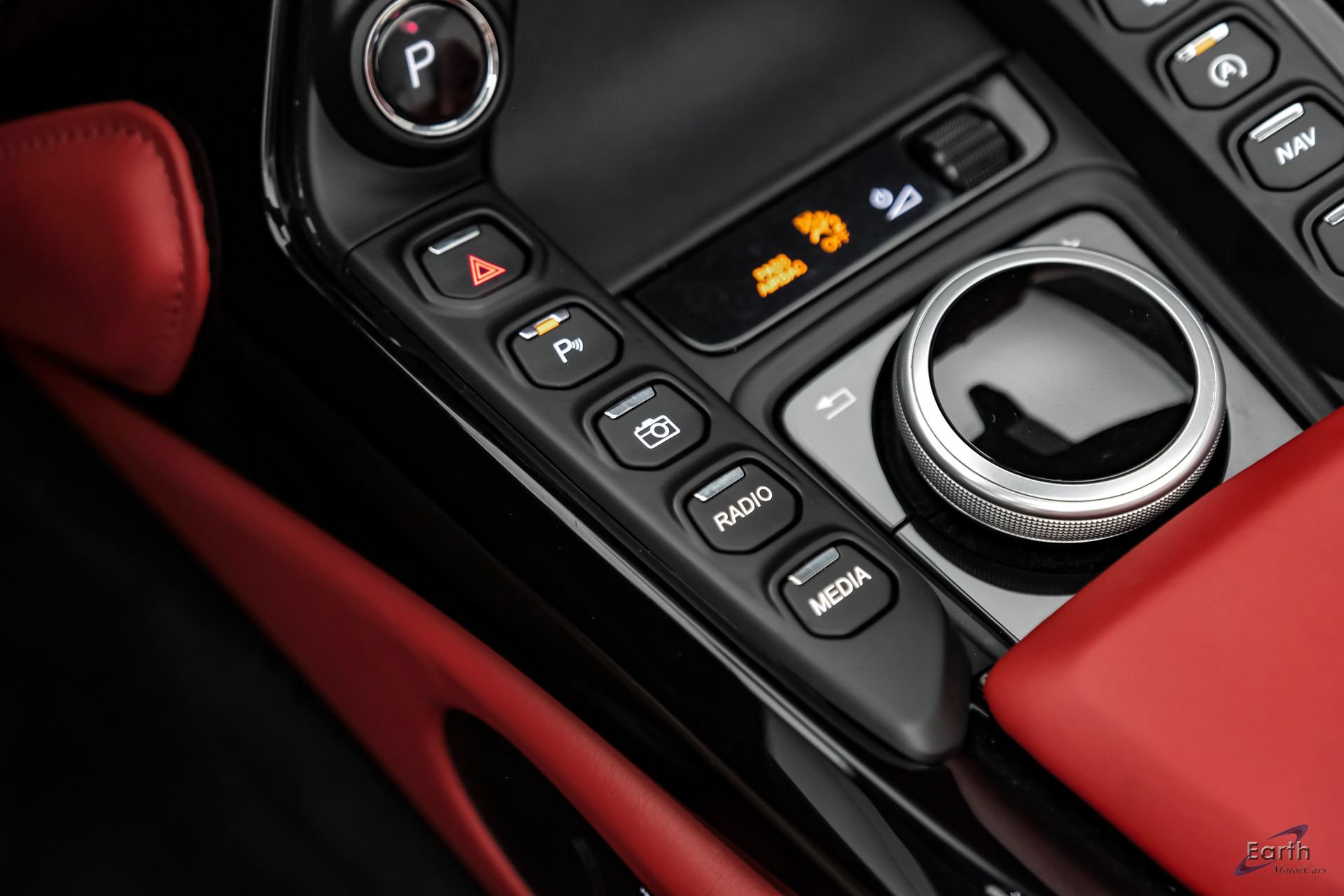 Used 2022 Aston Martin V8 Vantage Roadster RWD image 69