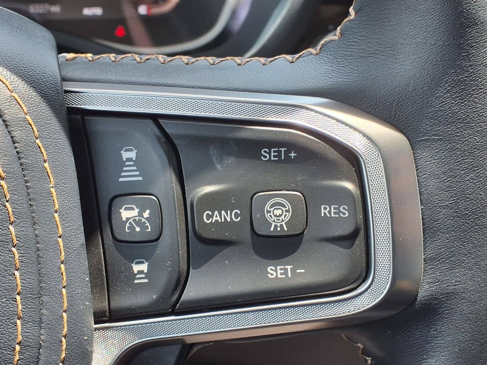 Used 2025 RAM 1500 Tungsten w/ Towing Technology Group AWD/4WD image 15