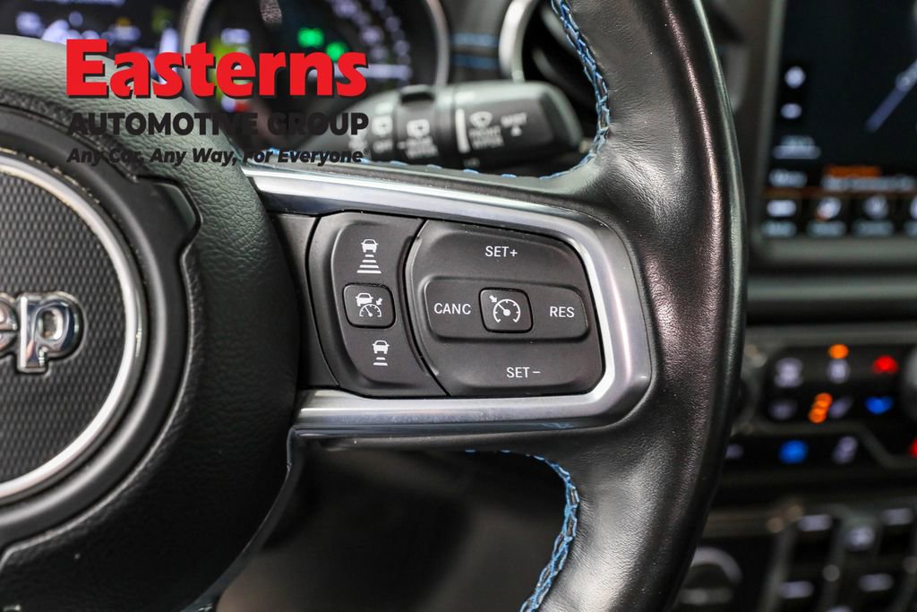 Used 2022 Jeep Wrangler Unlimited Rubicon 4xe w/ Cold Weather Group AWD/4WD image 16