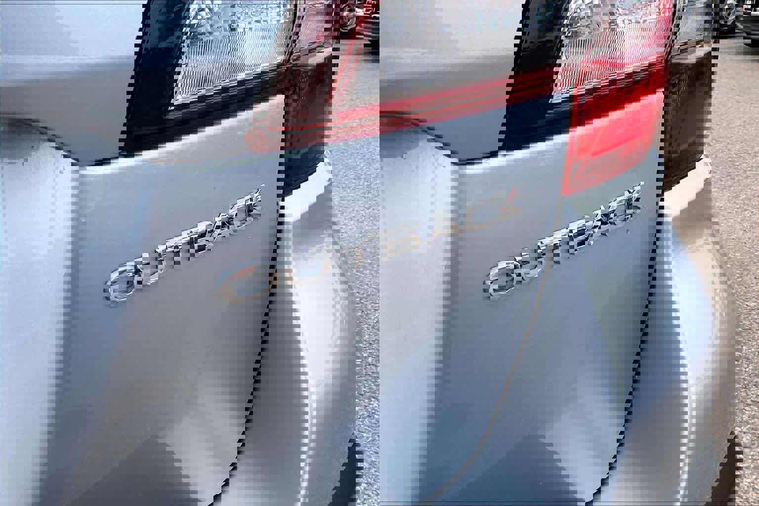 Used 2018 Subaru Outback 2.5i Premium image 9